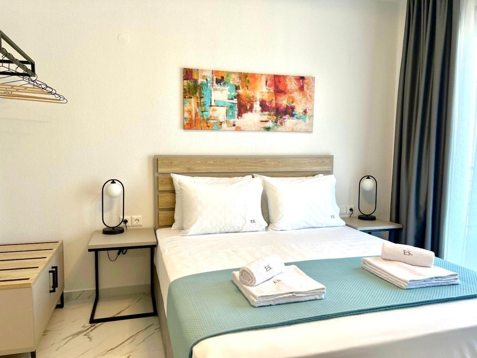 Four Shades Luxury Suites Sarti Exterior photo