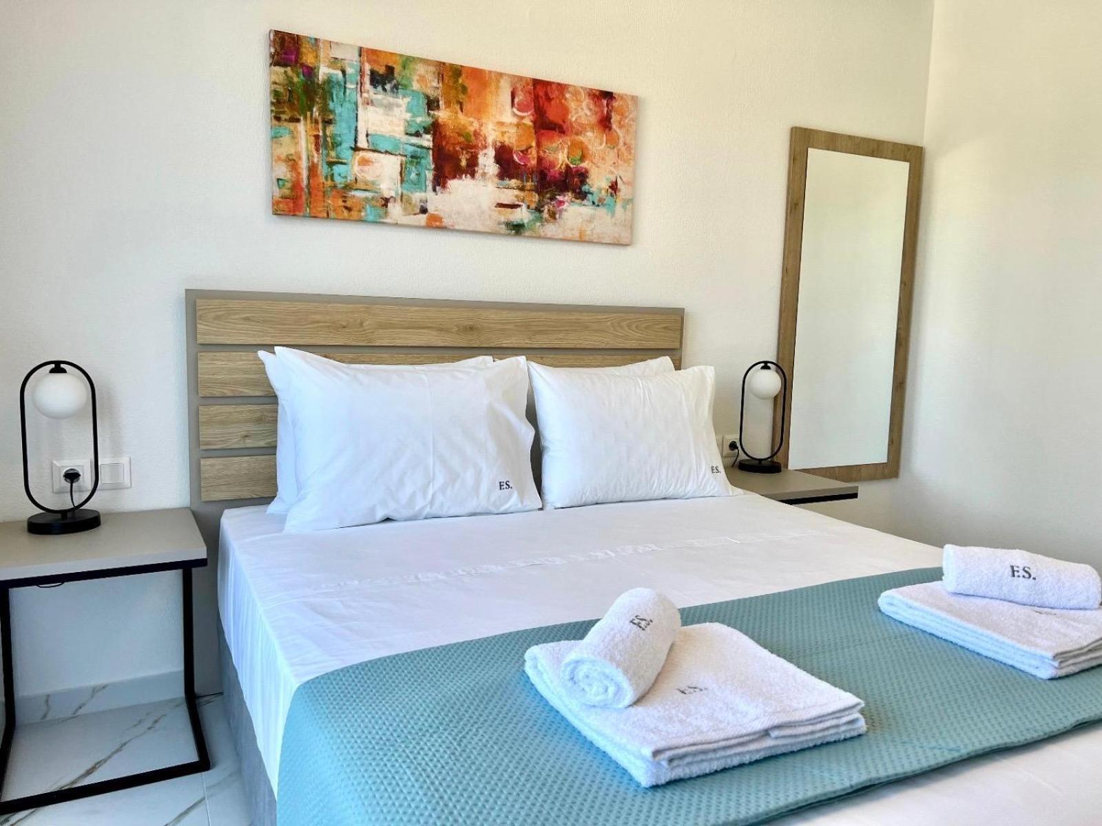 Four Shades Luxury Suites Sarti Exterior photo