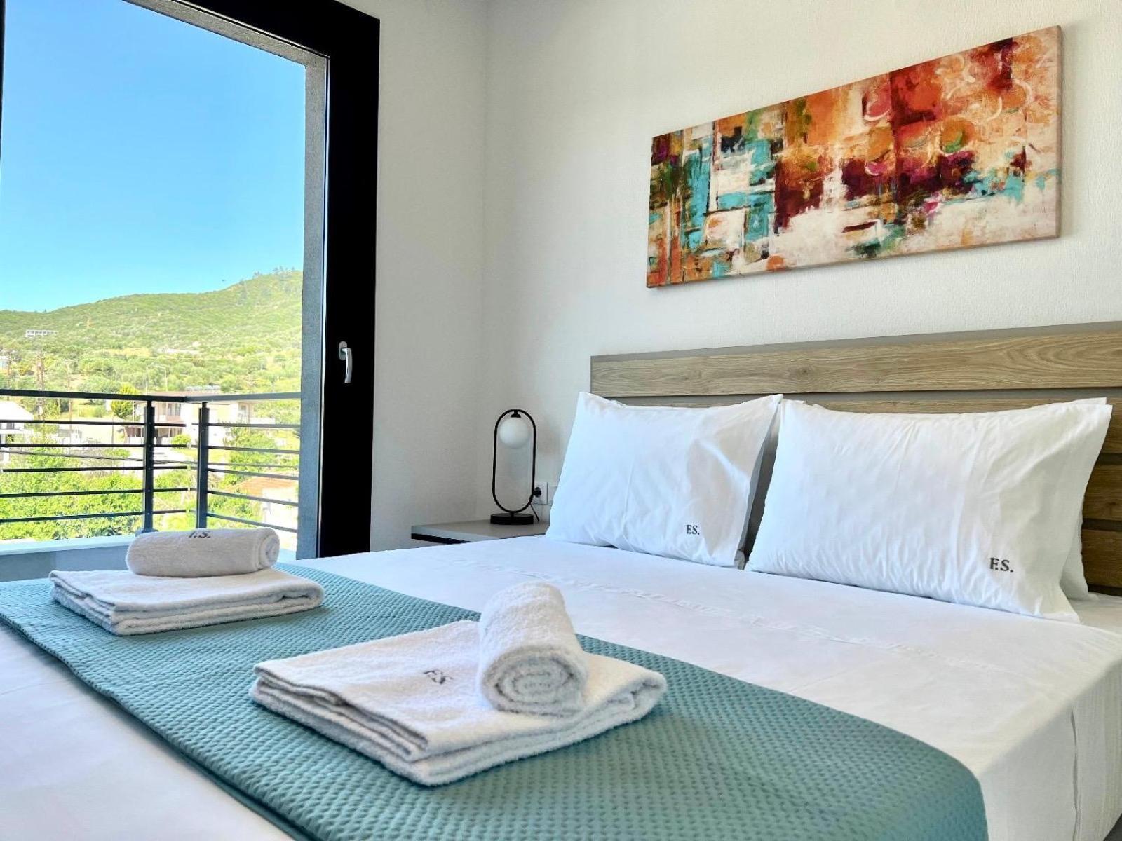 Four Shades Luxury Suites Sarti Exterior photo