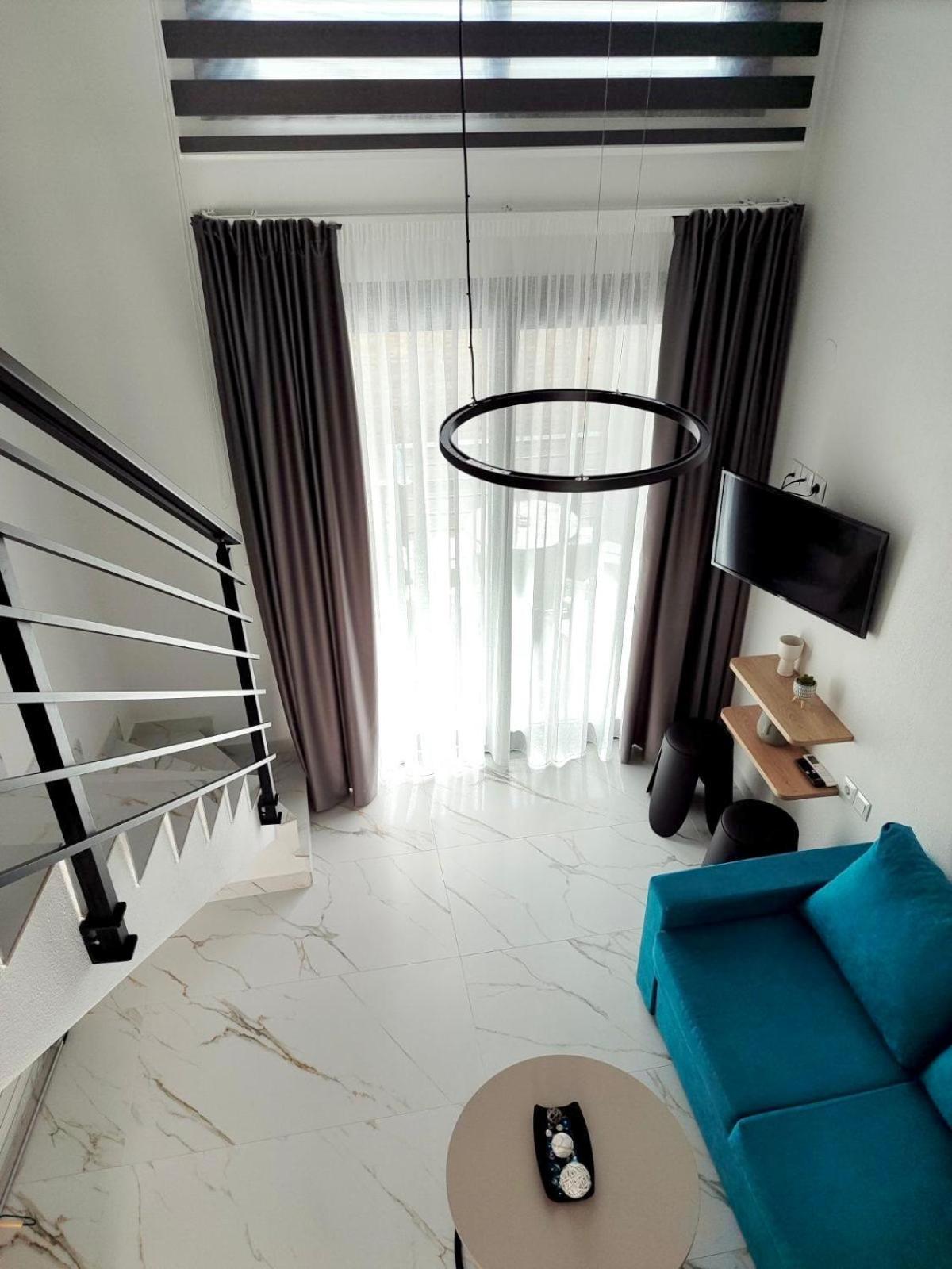 Four Shades Luxury Suites Sarti Exterior photo