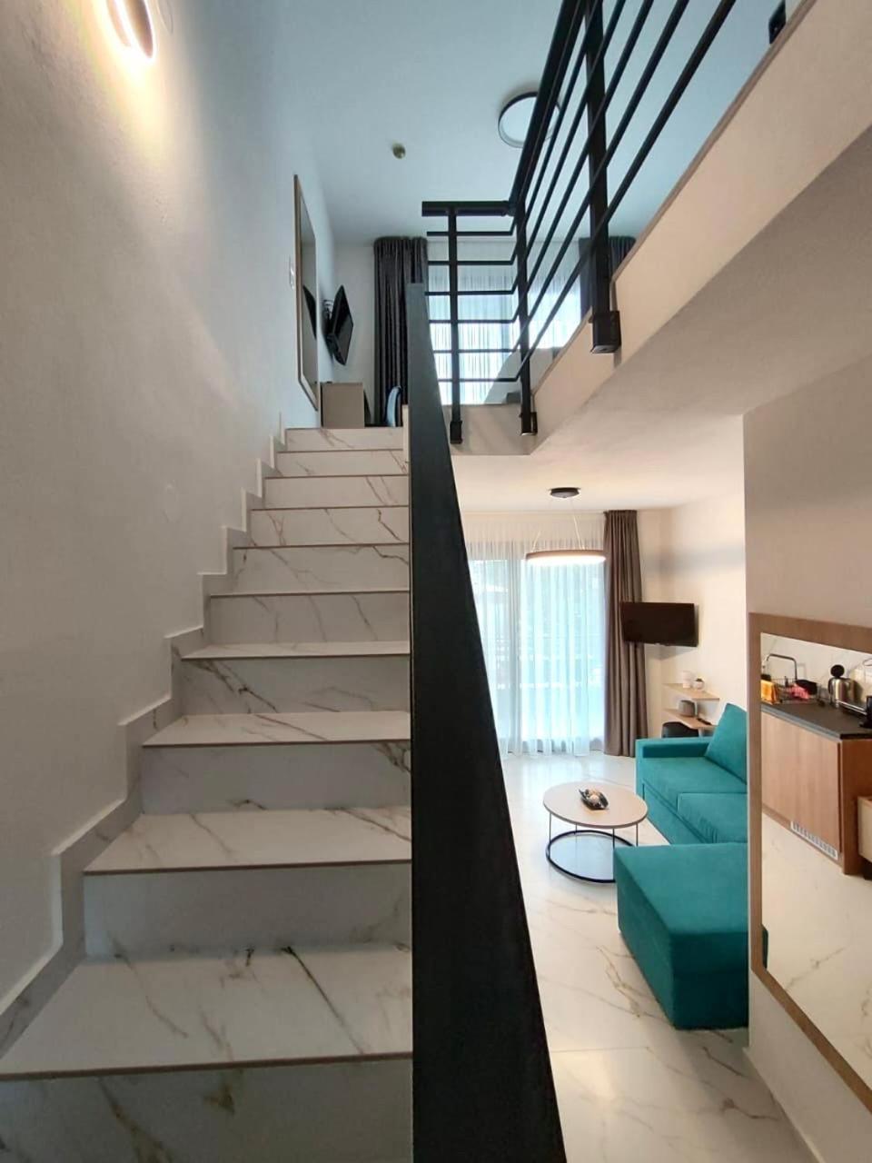 Four Shades Luxury Suites Sarti Exterior photo
