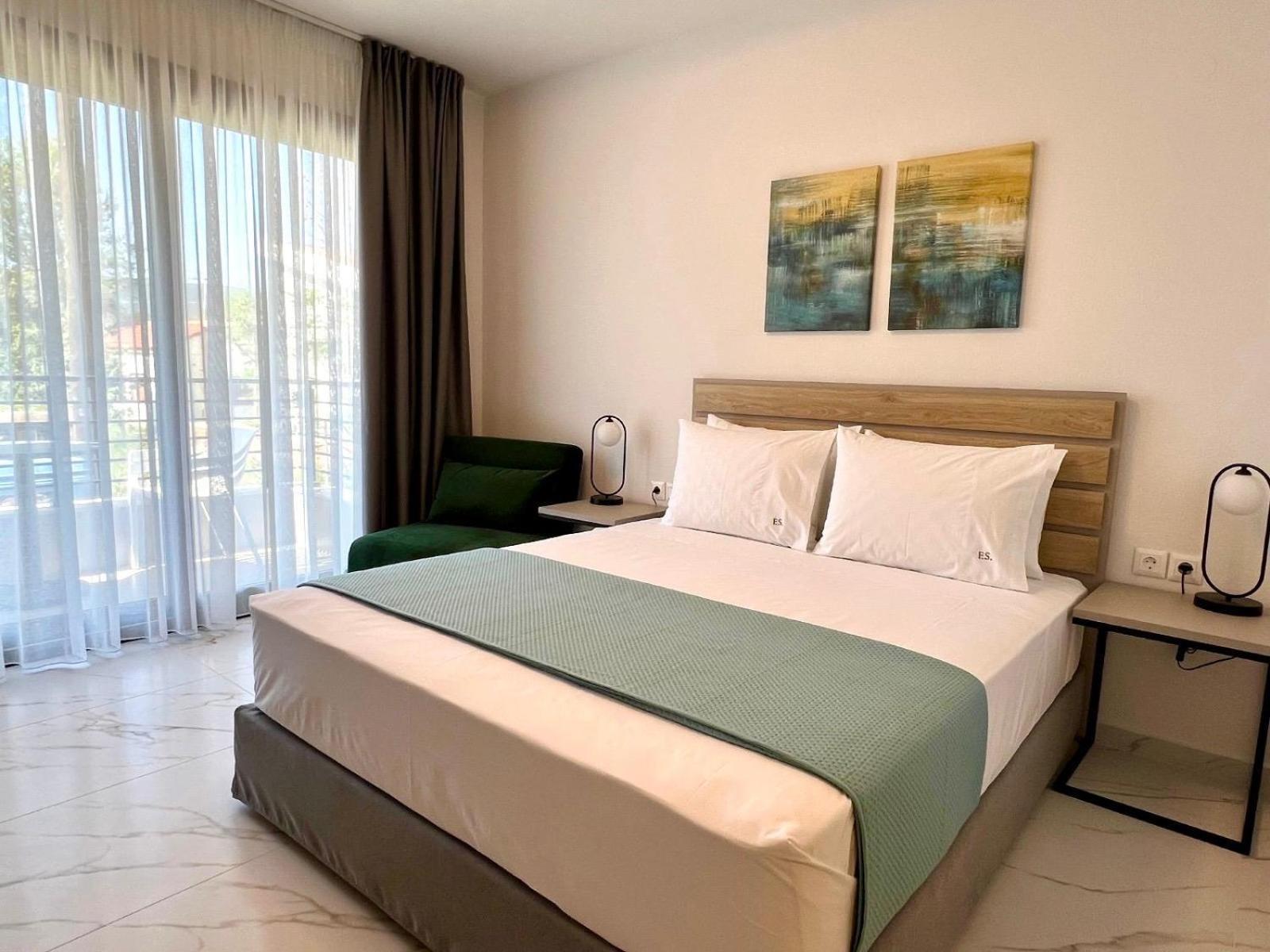 Four Shades Luxury Suites Sarti Exterior photo
