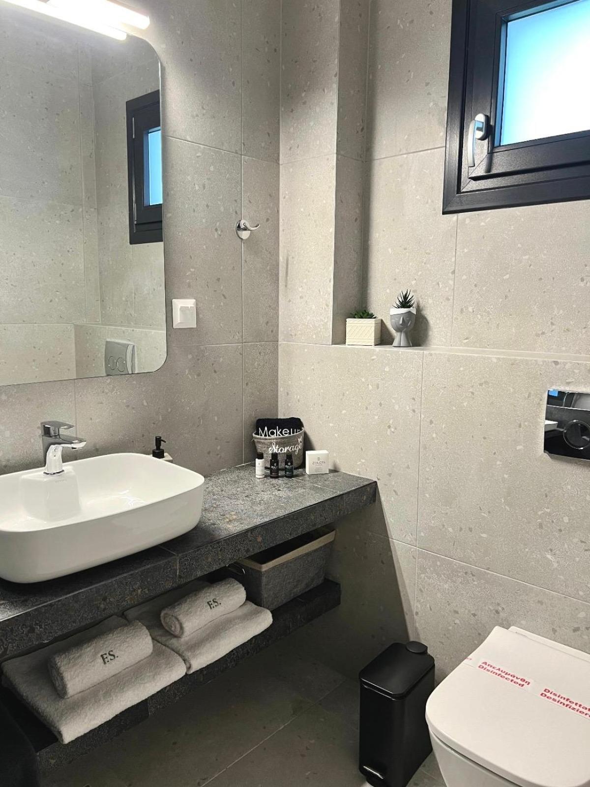 Four Shades Luxury Suites Sarti Exterior photo