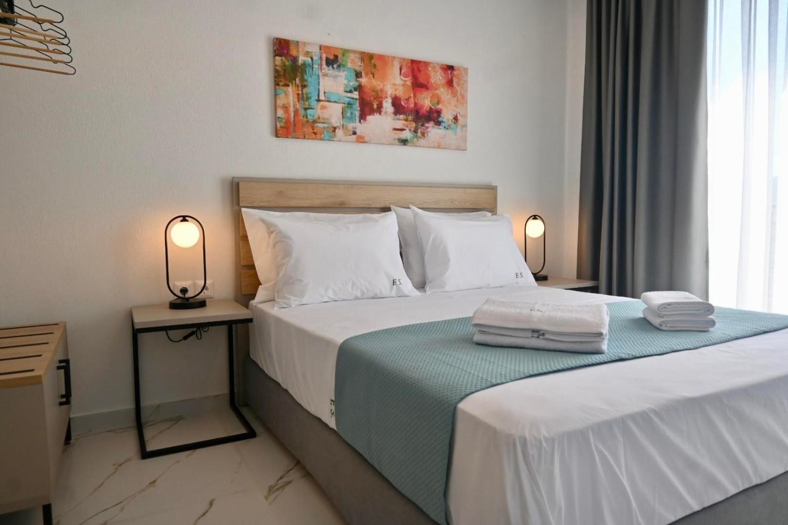 Four Shades Luxury Suites Sarti Exterior photo